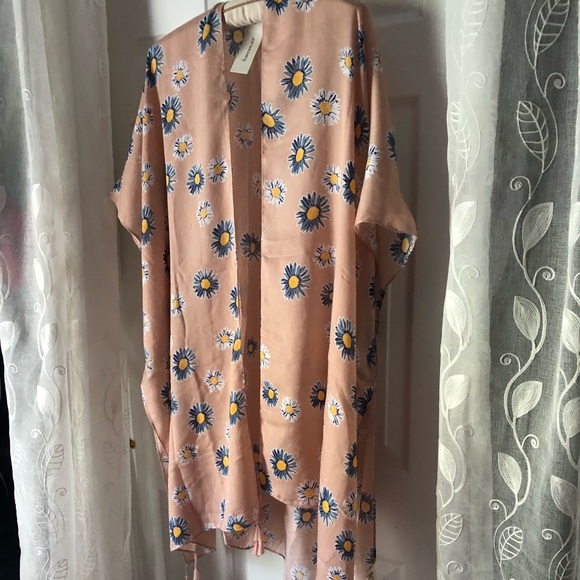 Francesca’s wraps - Picture 5 of 6